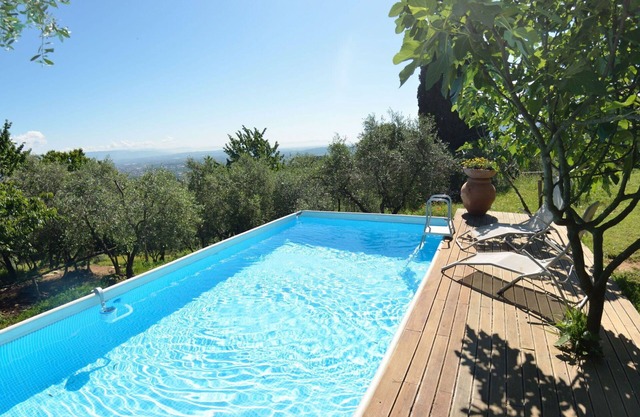Wonderful private villa with private pool, A/C, internet, TV, patio, panoramic view, close to Lucca