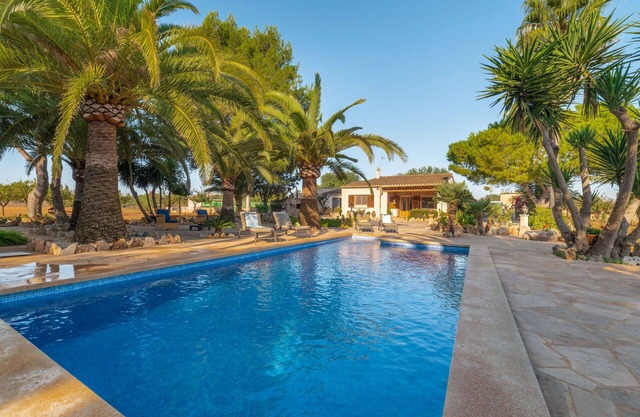 Wonderful private villa for 6 guests with A/C, private pool, WIFI, TV and patio