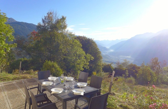 Wonderful private villa for 6 people with WIFI, TV, terrace, pets allowed and panoramic view