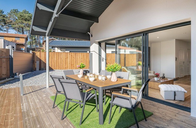 Wonderful private villa for 4 guests with WIFI, A/C, TV, terrace, pets allowed and parking