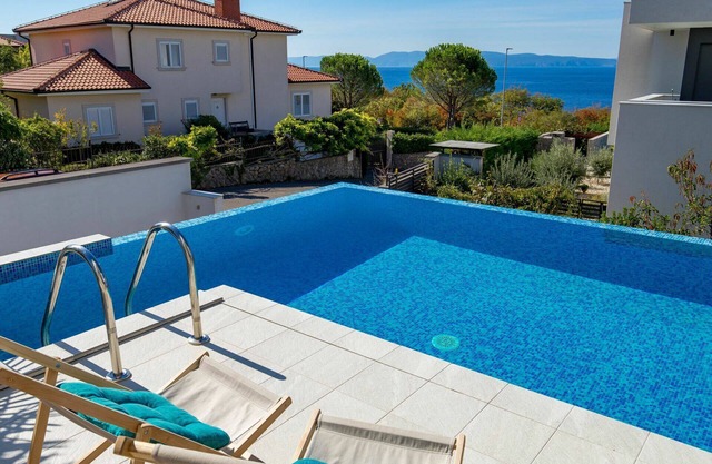 Wonderful private villa with A/C, WIFI, private pool, TV, terrace, pets allowed and parking