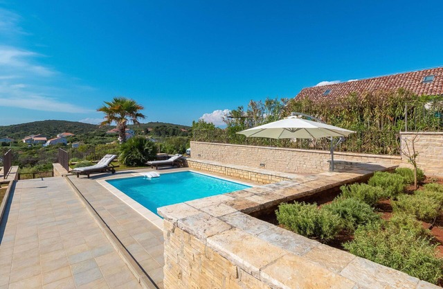 Wonderful private villa for 8 guests with private pool, WIFI, A/C, TV and patio