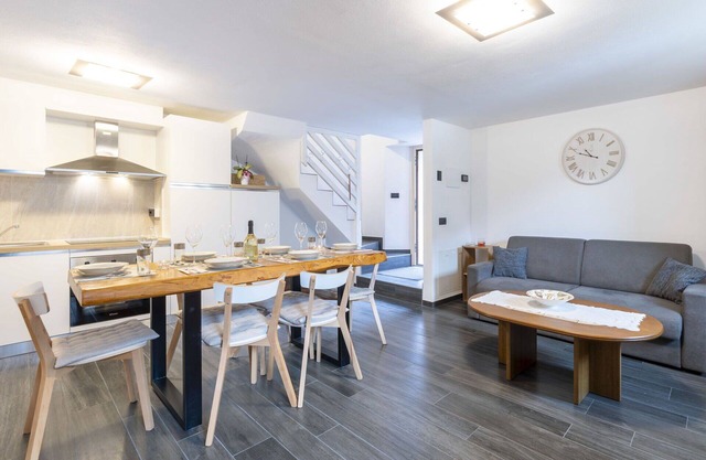 Wonderful private villa for 6 guests with WIFI, TV, patio and pets allowed