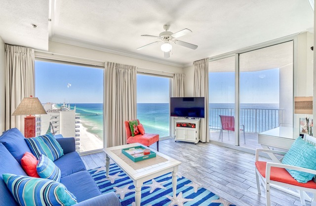 *Wonderful Views!* Oct/Nov open!