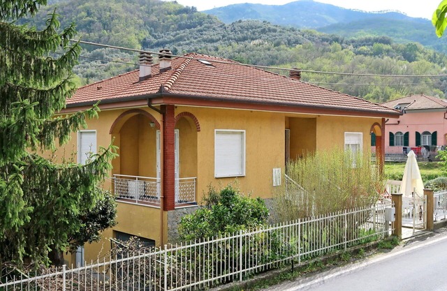 Wonderful villa for 4 people with TV, terrace and parking