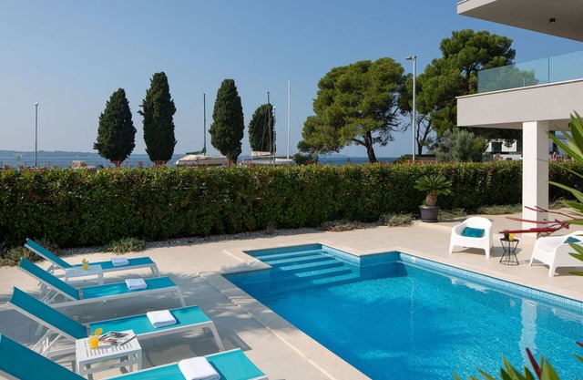 Wonderful villa for 6 guests with A/C, WIFI, private pool, TV and terrace