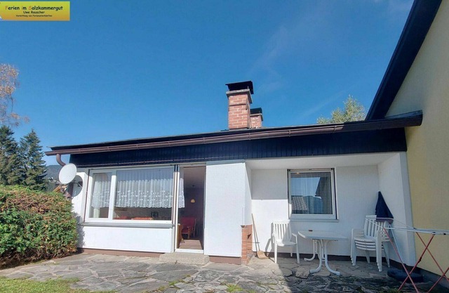 Wonderful villa for 6 guests with WIFI, TV, patio, pets allowed and parking