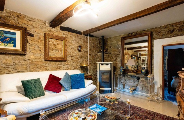 Wonderful villa for 6 guests with A/C, WIFI, pets allowed, panoramic view and parking