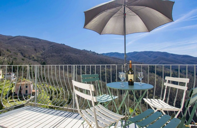 Wonderful villa for 6 guests with private pool, WIFI, TV, terrace and pets allowed