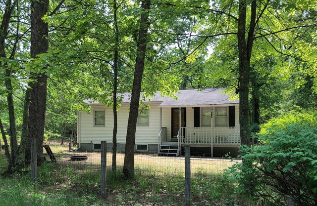 Wooded Twin Lakes Retreat: 13 Mi to Lake Michigan!