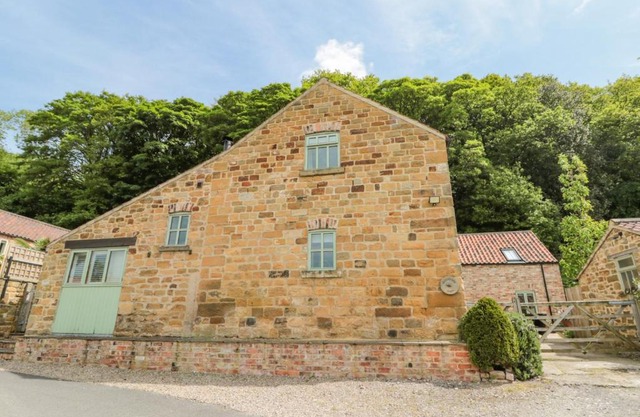 Woodside Barn