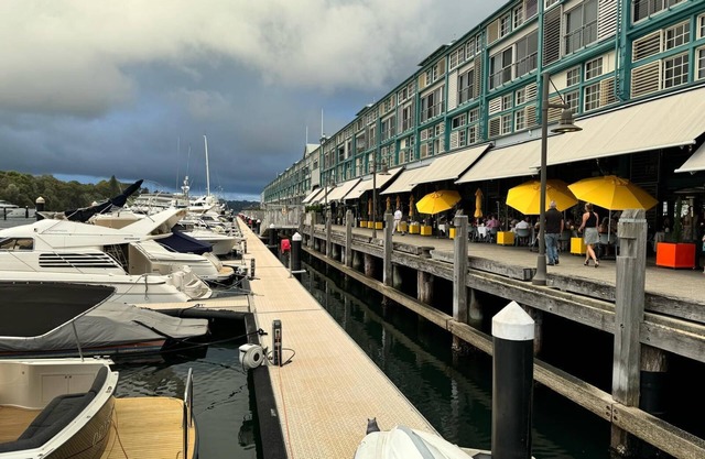 Woolloommooloo Wicked Wharf Apartment with parking.