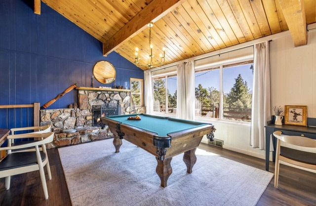 WOW Views, Spa, AC Unit, Pool Table, Dog OK!