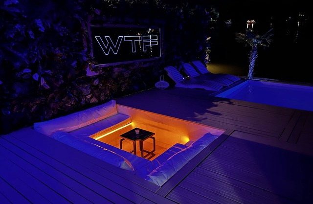 WTF Lounge Pool/sauna