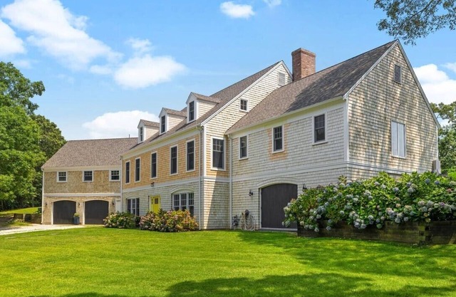 Wychmere Heights: 003-HK Magnificent Harwich Port Estate, Heated Pool, Walk to Beach & Village