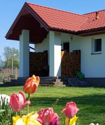 Wygodny Dom na Ponidziu z Basenem
