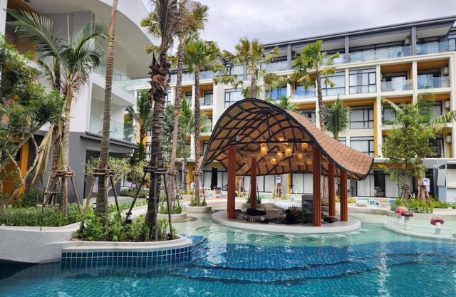 Wyndham Gardens 1321 Studio, 1m from Naithon Beach