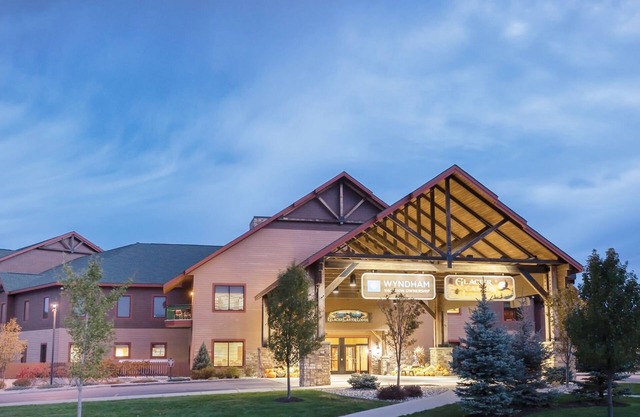Wyndham Glacier Canyon Resort and Waterpark
