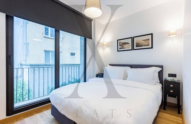 X Flats - Deluxe Reverse Duplex 2+1 Garden, in lovely Istanbul,near Taksim