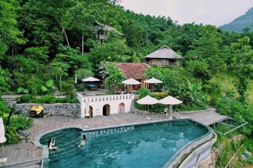 Xoan Retreat