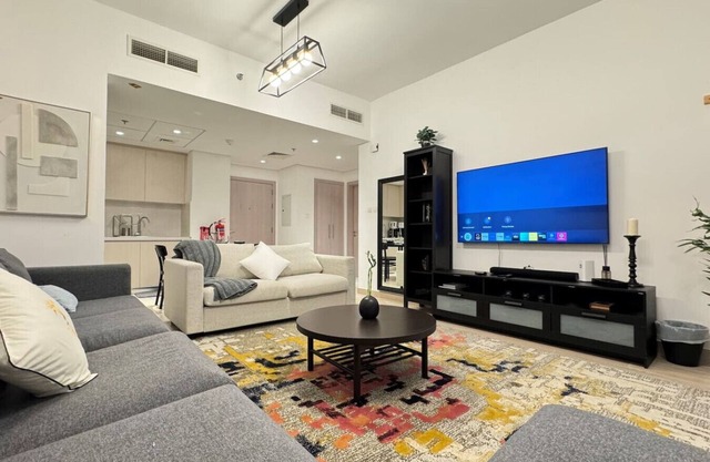 Yas Island Retreat: Stylish 1BR Escape for 3