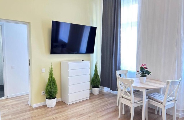 Yellow Apartments - Free parking