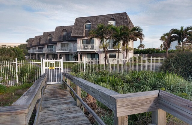 You've FOUND IT! Cocoa Beach by THE PIER - 2 Bed, 2 Bath Townhouse Style Condo