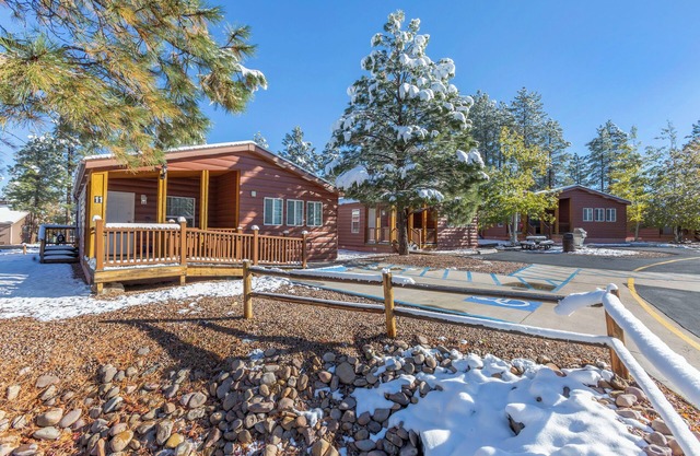 Your Arizona Adventure Starts Here! 2 Spacious Units, Peaceful Property