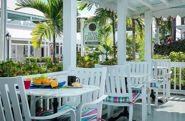 Your Beach Adventure Awaits! Pool View, 3 Pools, Short Drive to Jackson Square!