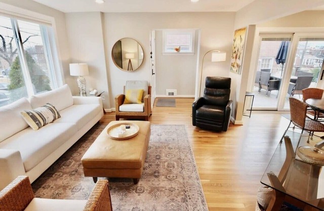 Your Happy Place Entire Home - With Parking!