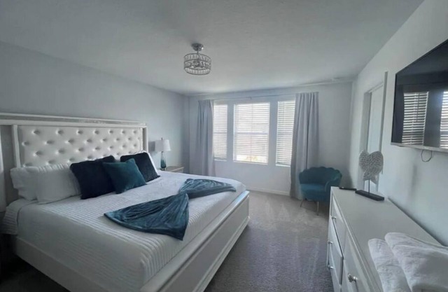Your house 20 minutes from Disney, with pool area