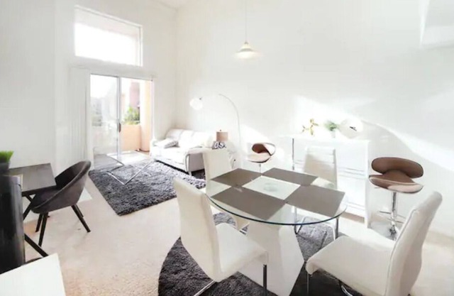 ★Your New Home🏡|Sunny|Penthouse Loft| La Jolla★