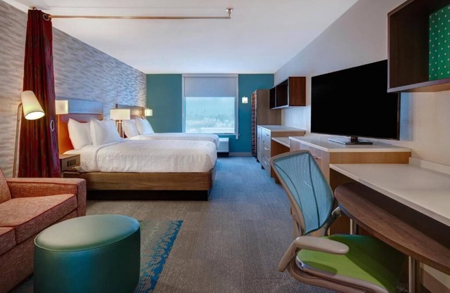 Your Oasis Awaits! 4 Relaxing Units! Parking, Pets Allowed and Free Breakfast!