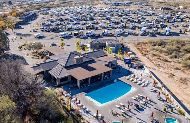 Your Relaxing Getaway Awaits! Onsite Pool, Pets Allowed, FREE Parking!