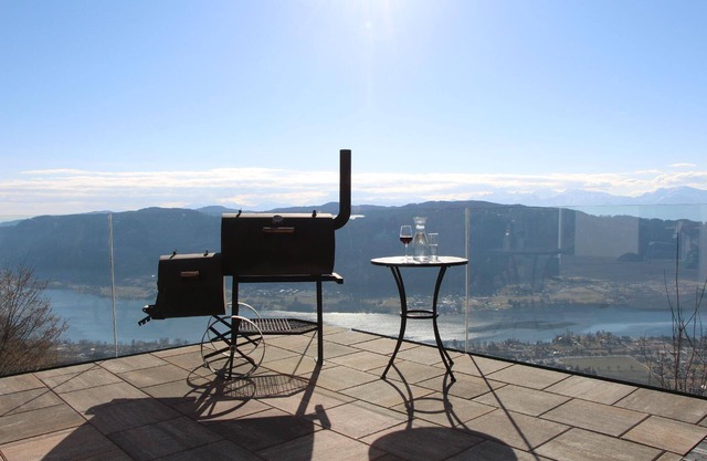 Your sunny perch above Ossiachersee