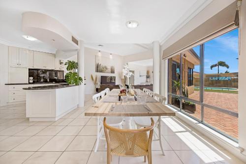 Your Sunny Pool & Ocean Escape