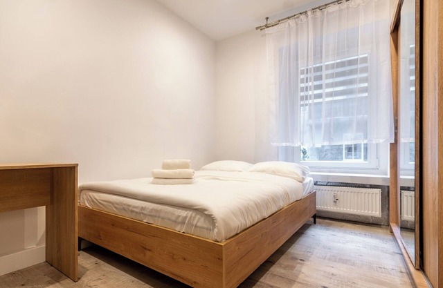 Zawodzie 3-Bedroom Apartment