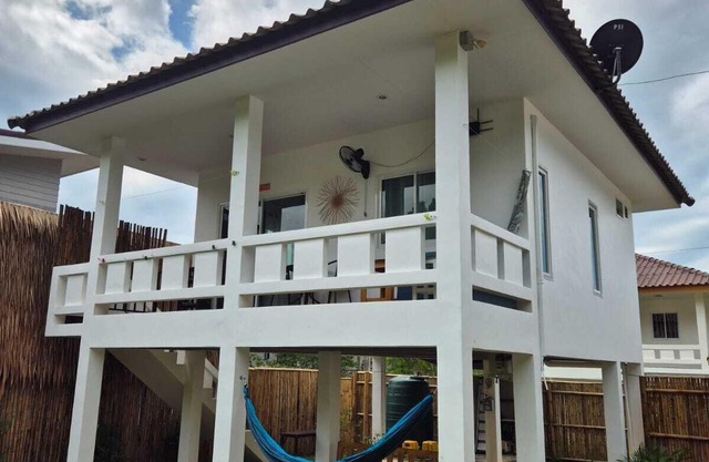 Zen cocoon with balcony, quiet and close to beaches