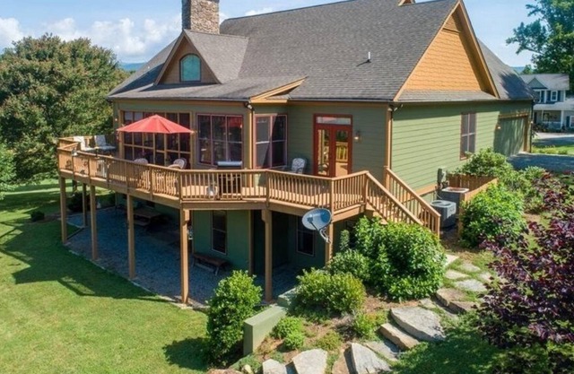 Zen Mountain offers luxurious exclusiveness only found in the Smoky Mountains
