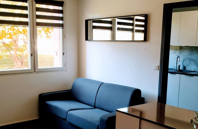 ZEN, T1 apartment, 500m from the center, 3km from the fair, newly furnished