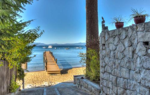 Zephyr Cove Cabin - Walk to Lake & Beach