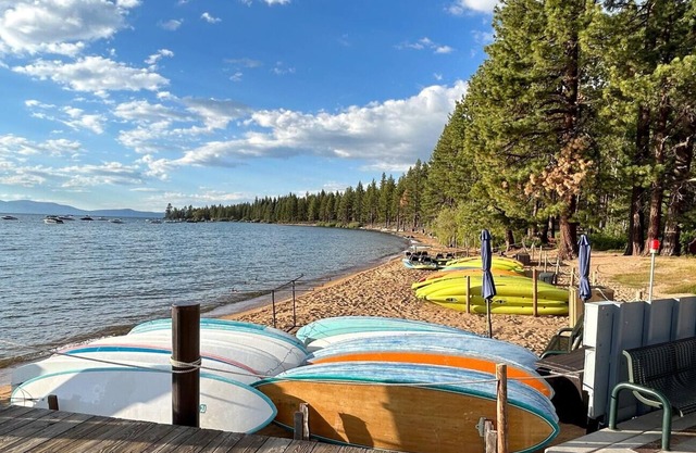 Zephyr Cove Lake View, Pool Table, Hot Tub, BBQ, Deck, FP, Pets OK (NVH1423)