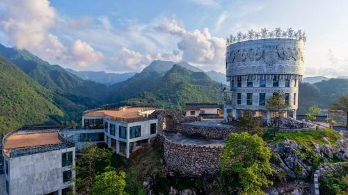 Zhangjiajie Valley Secret Resort