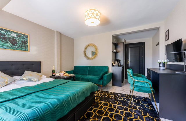 Zlota Regalinda 6-room guest house