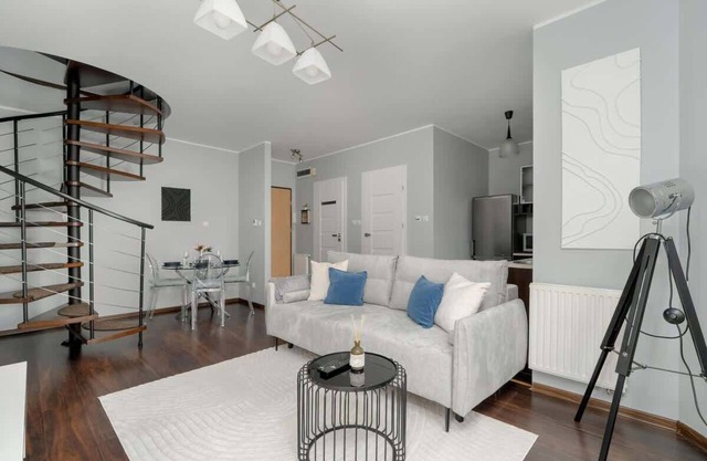 Zmigrodzka Stylish Apartment with Terrace by Noclegi Renters