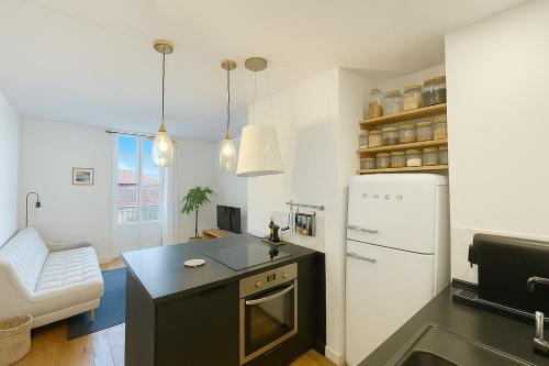 Biarritz City Centre Apartment | Élégant cocon avec balcon à deux pas des vagues