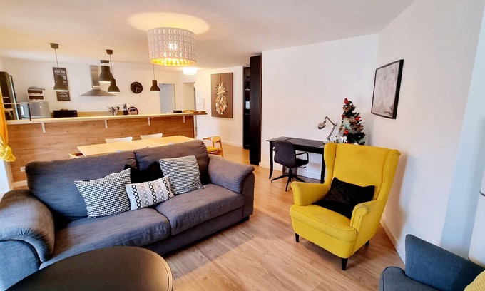 Les 3 Ponts Apartment | Élégant P4 du Centre Historique