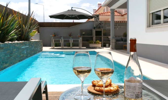 Obidos Apartment | Óbidos Pool & Charm - Pet Friendly