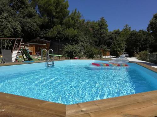 Suze-la-Rousse Ski Chalet | Ô chalets de Provence