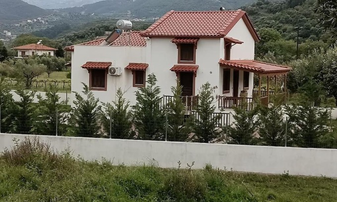 Kato Dhafni House | Αναστασία